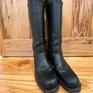 Beautiful lightly worn Frye Boots, Black size 6.5